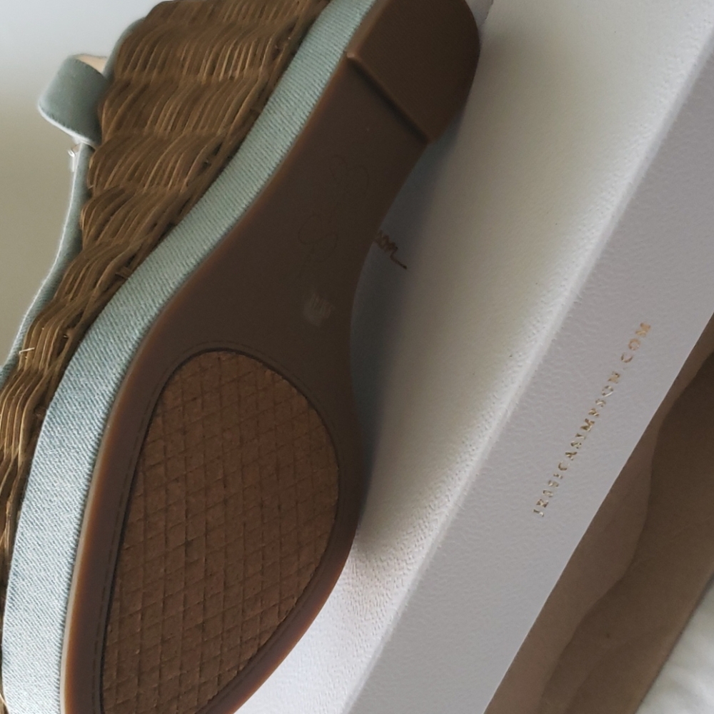 Shoes - Picture 4 of 4